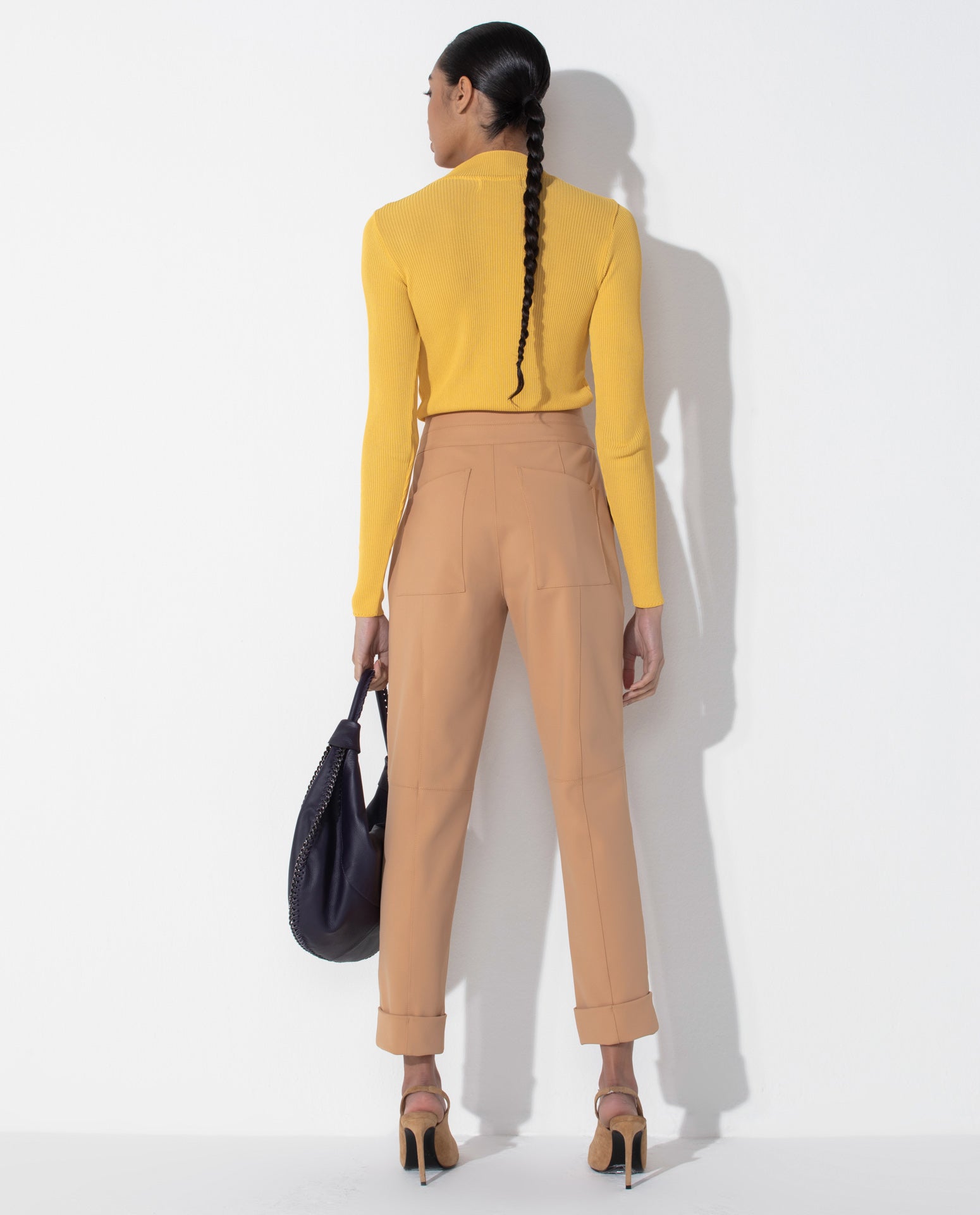 Blusa Lafort Gola Alta Letícia Tricot London Stories