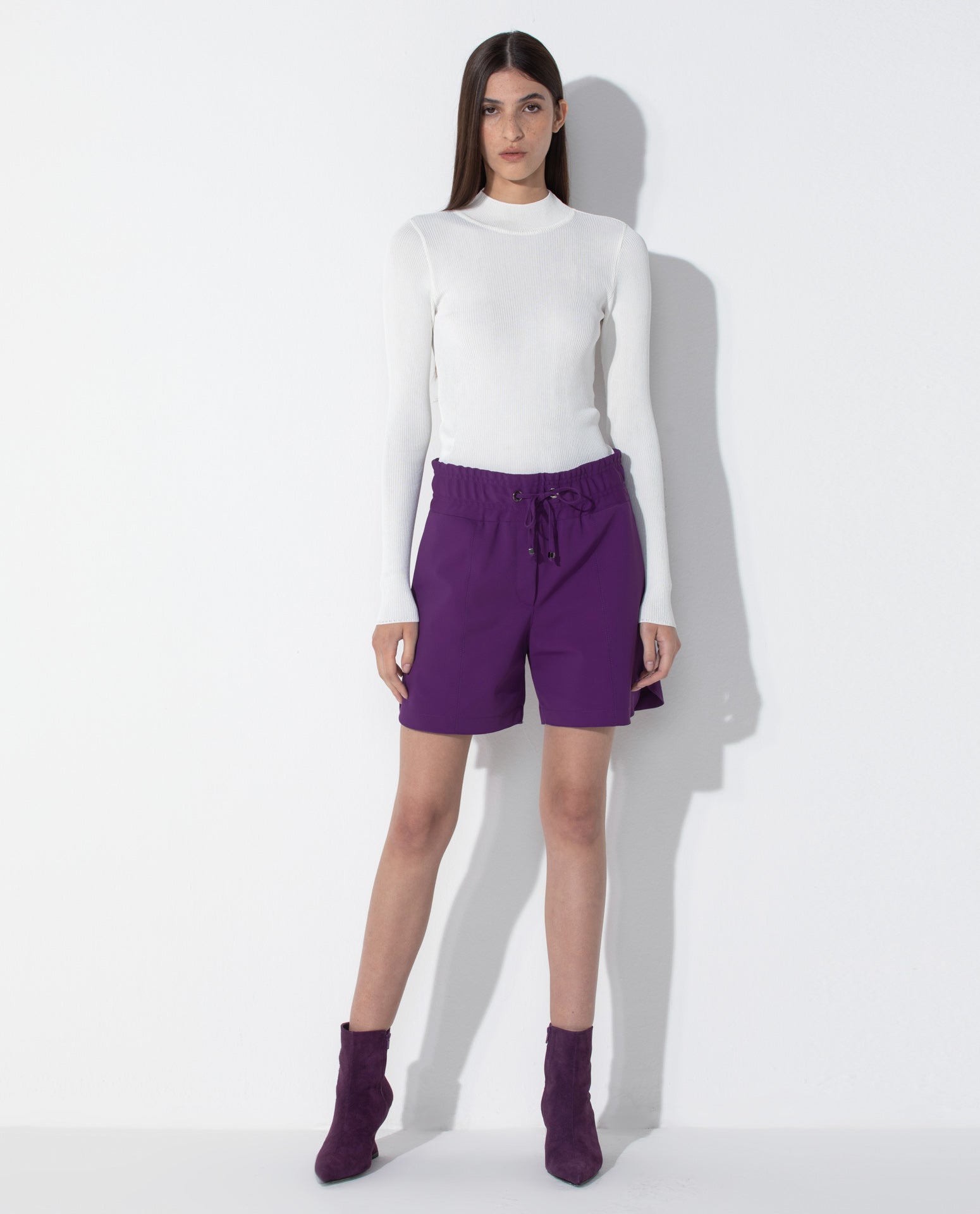 Blusa Lafort Gola Alta Letícia Tricot London Stories