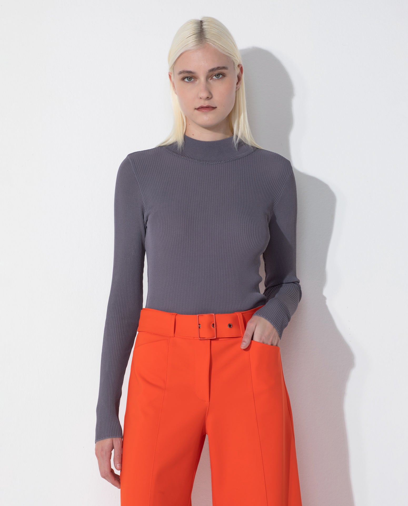 Blusa Lafort Gola Alta Letícia Tricot London Stories