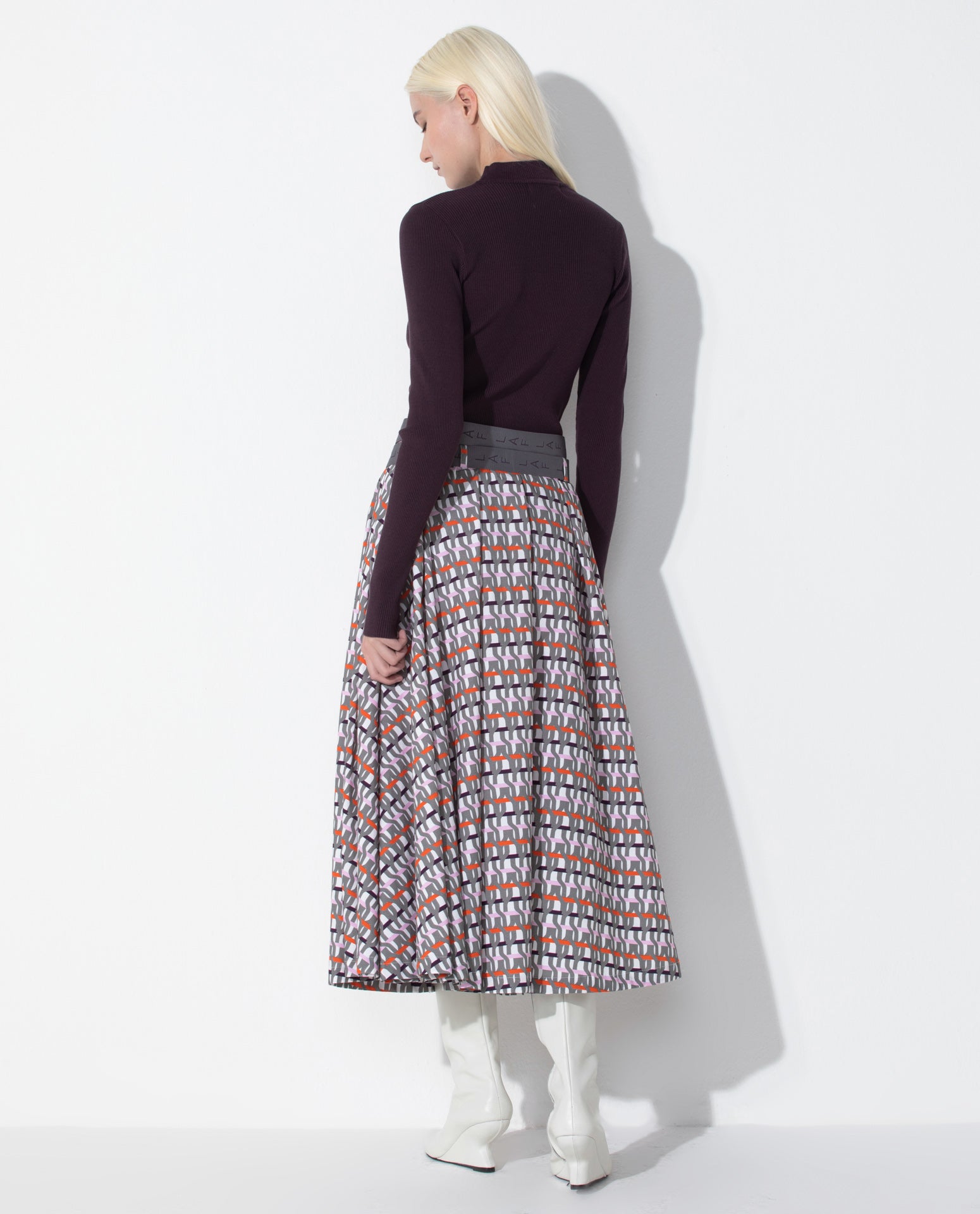 Blusa Lafort Gola Alta Letícia Tricot London Stories