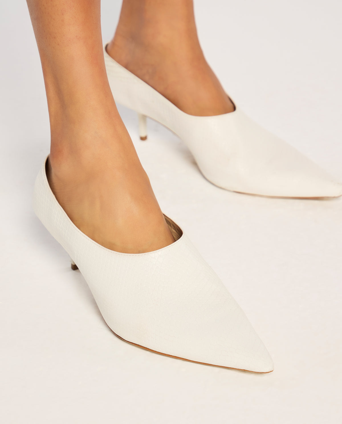 Scarpin Lafort Bico Fino Françoise Couro